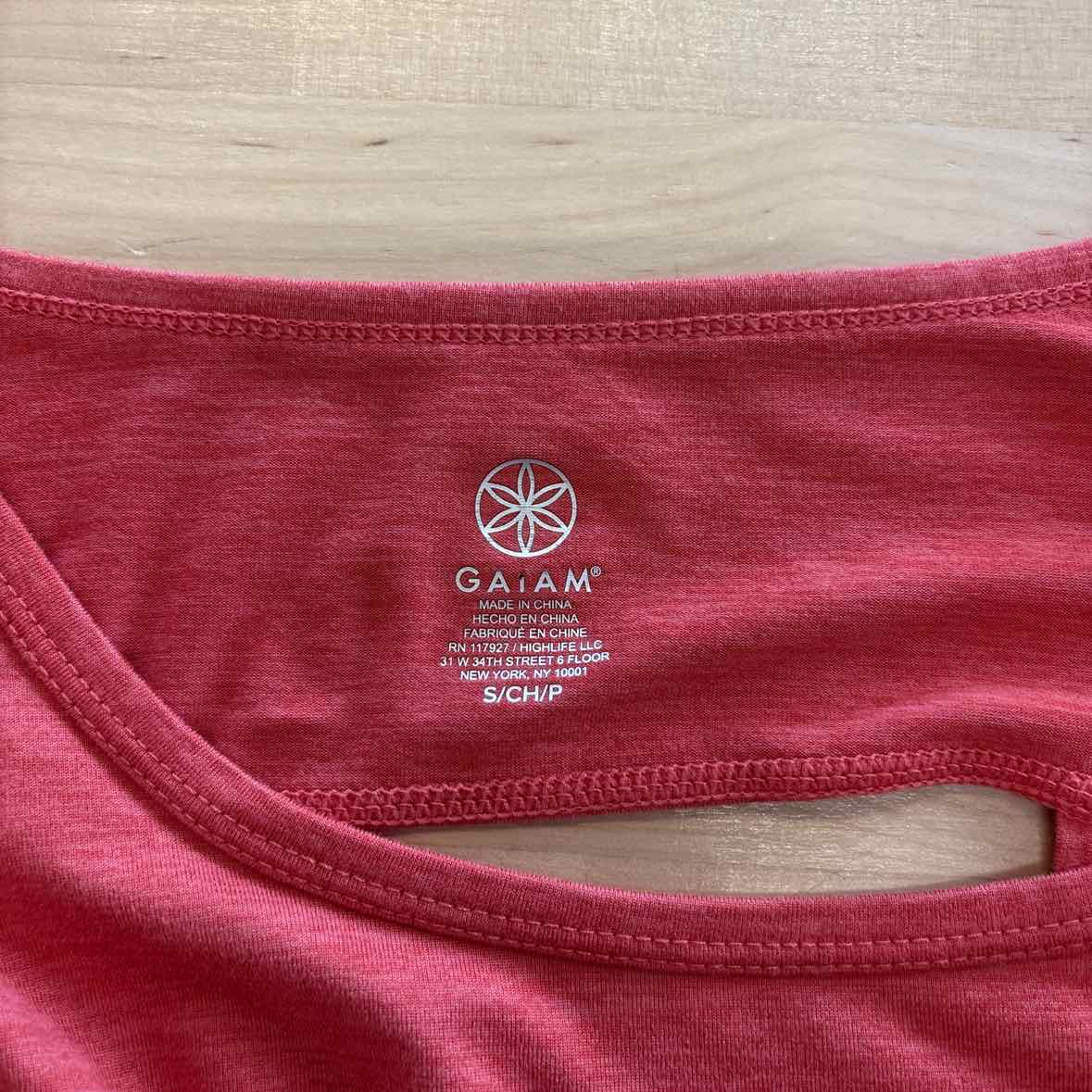 Gaiam Size S Orange T-shirt