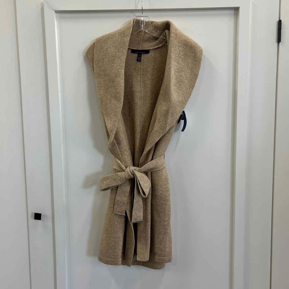 White House Black Market Size M Tan Preloved Cardigan