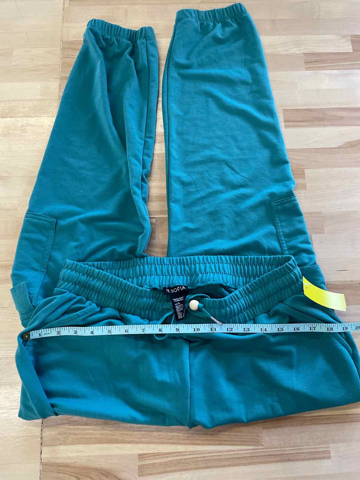 R.Sohia Size L Green Pants