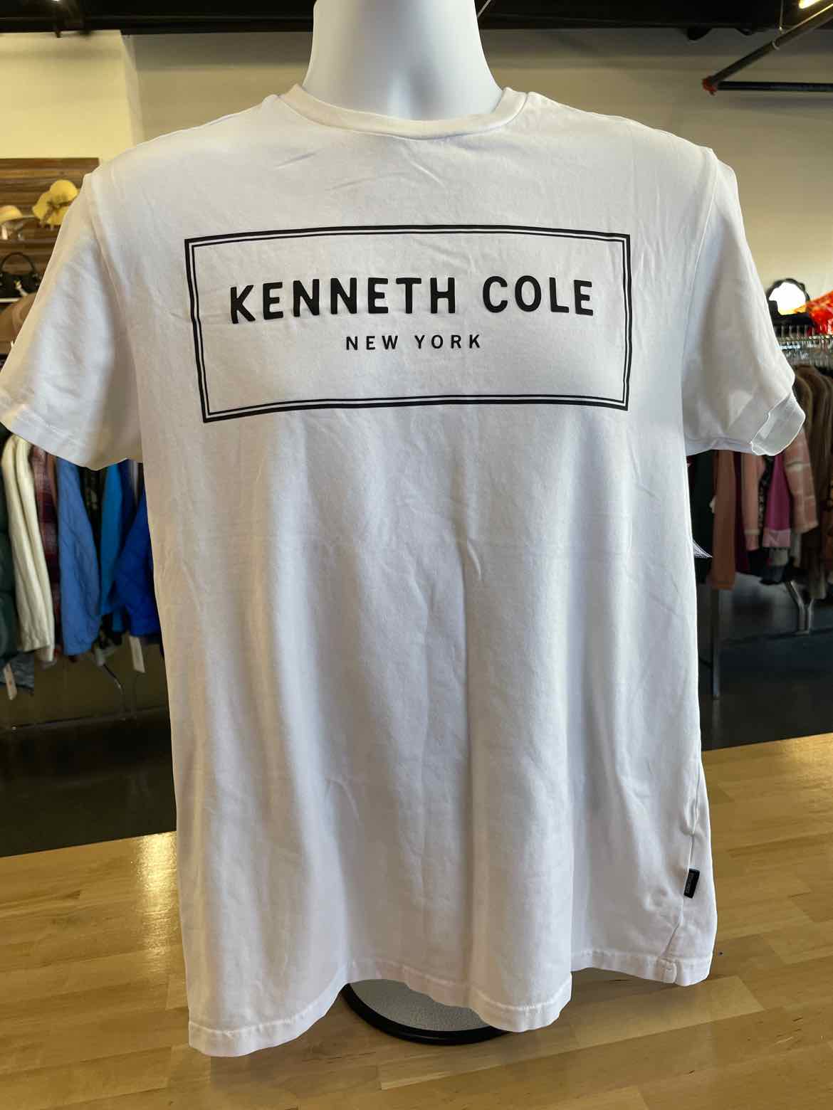 Kenneth Cole Size M White MENS T-shirt