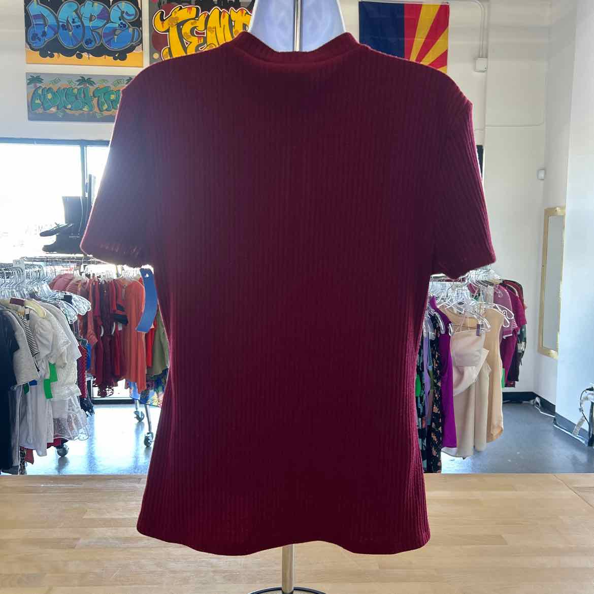 BelleSky Size L Red Preloved T-Shirt SS