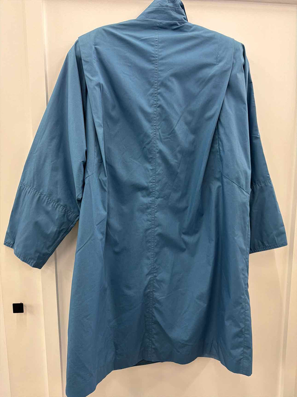 Junior Exchange Size M Blue Raincoat