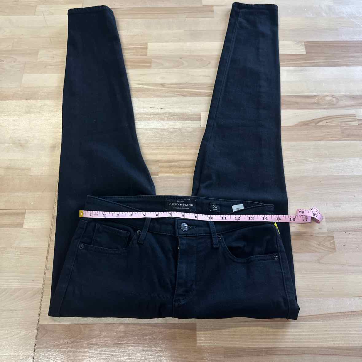 Lucky Brand Size 6 Black Denim Pants