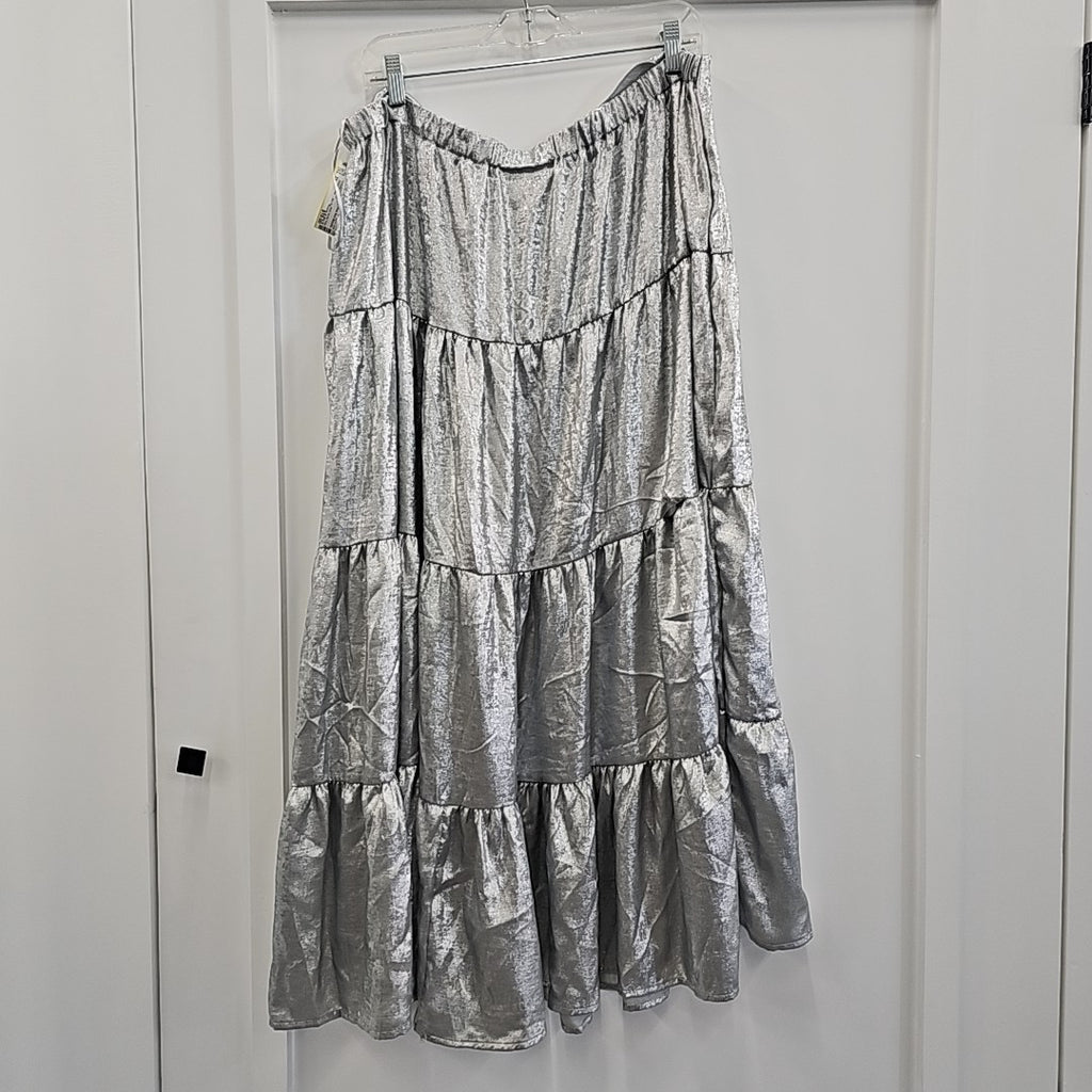 AND NOW THIS Size 3X Silver Skirt