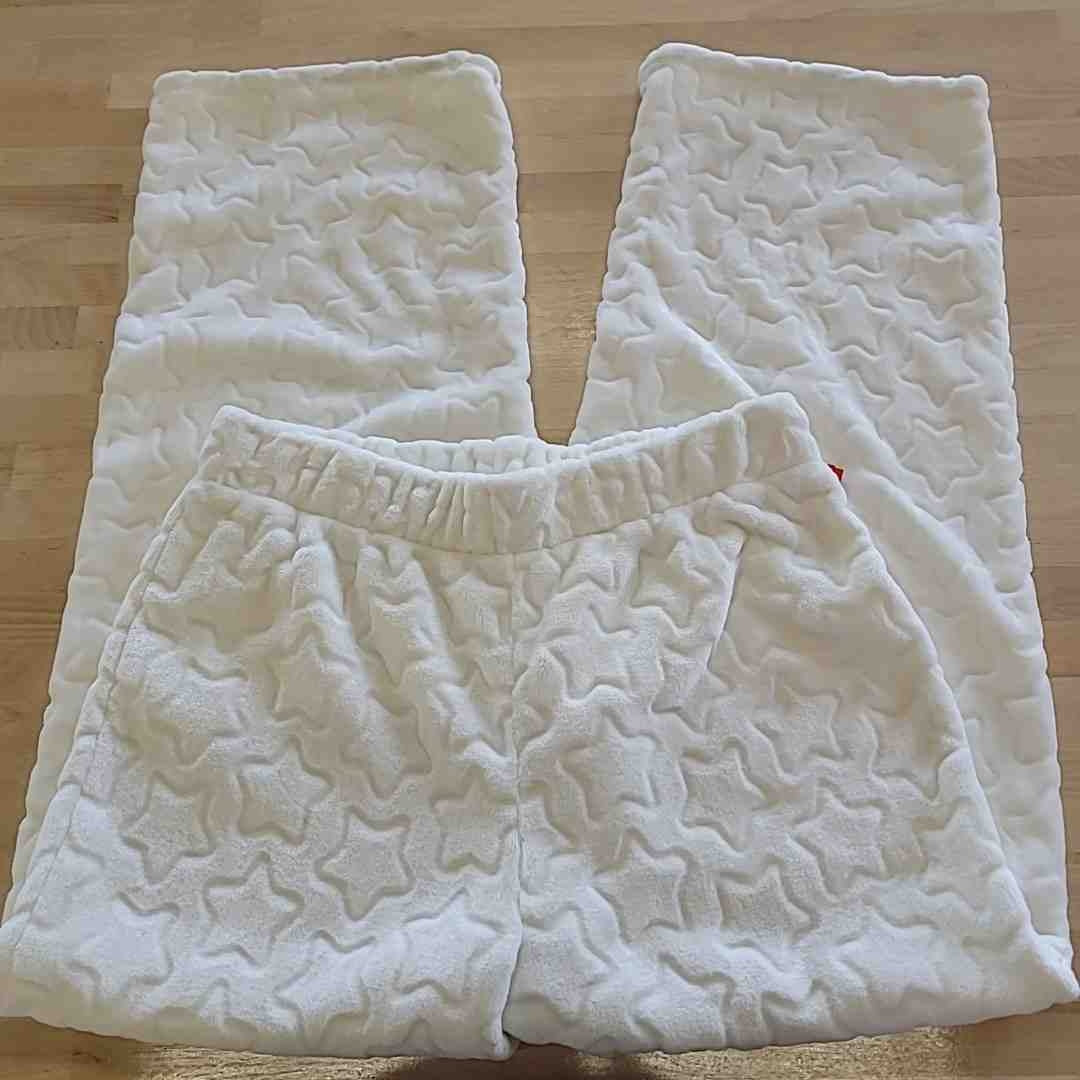 Fame Size XL White Faux Fur Star Lounge NWT