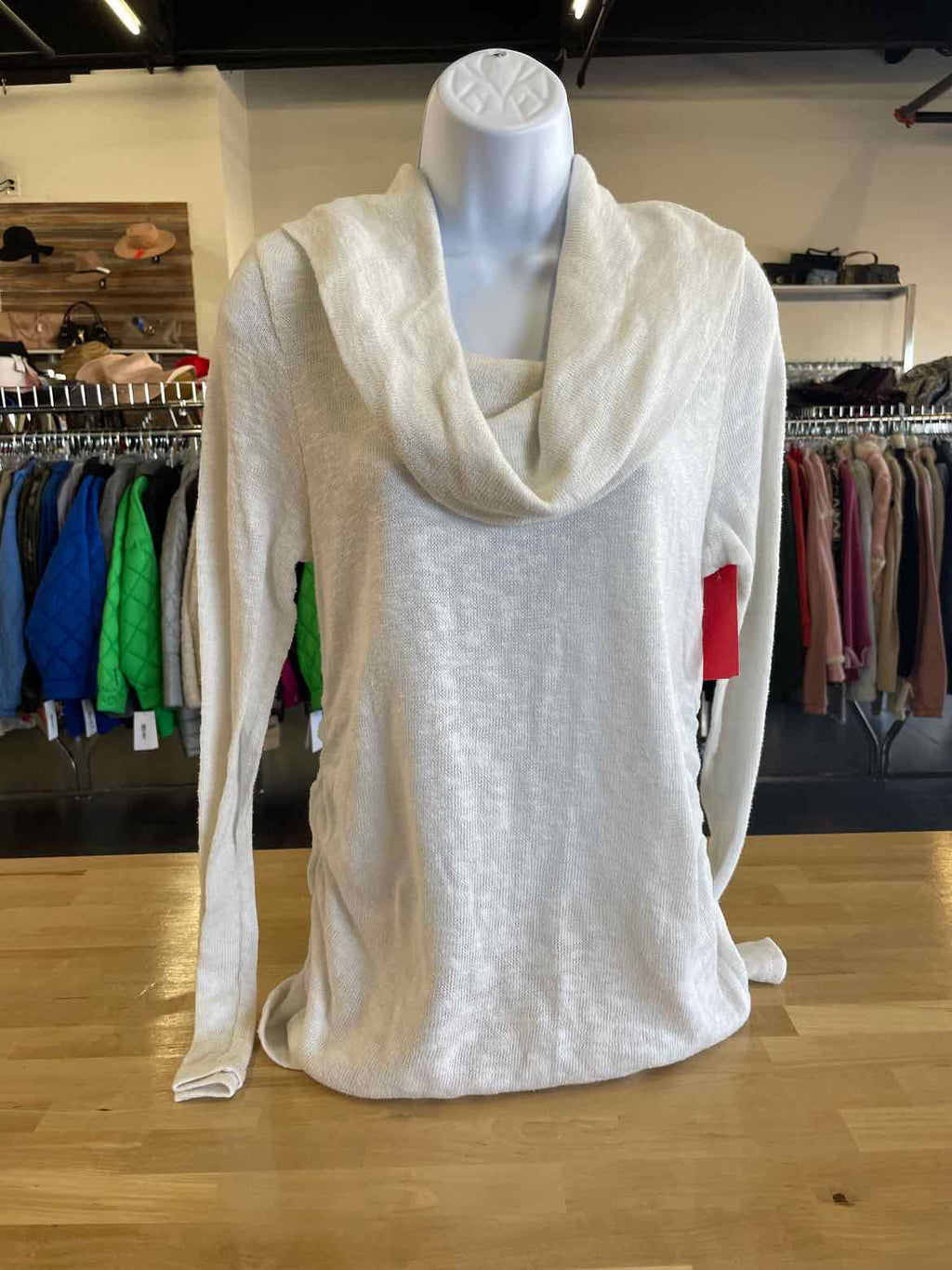 Liz Lange Size M White Long Sleeve