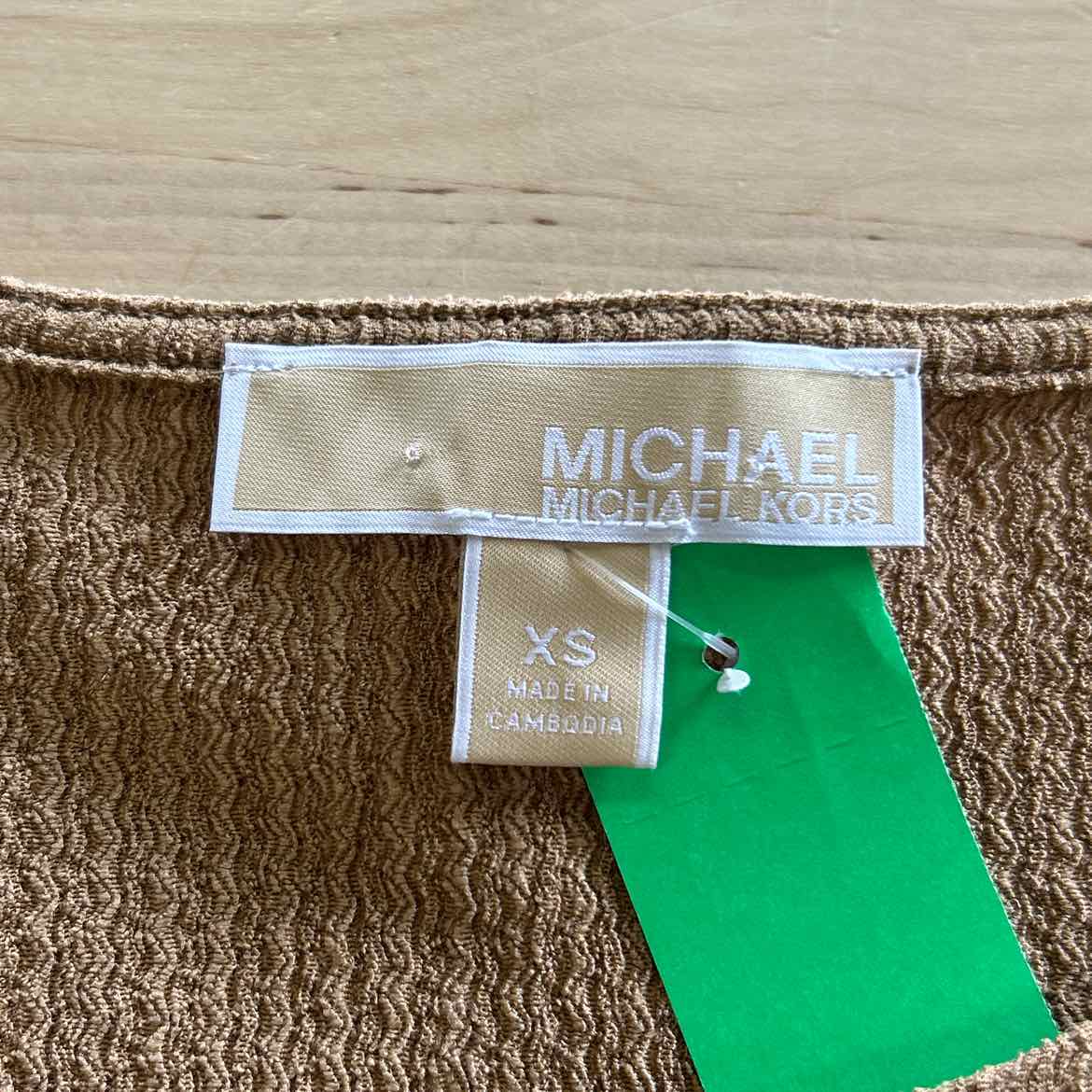Michael Kors Size XS Gold Preloved Blouse SS