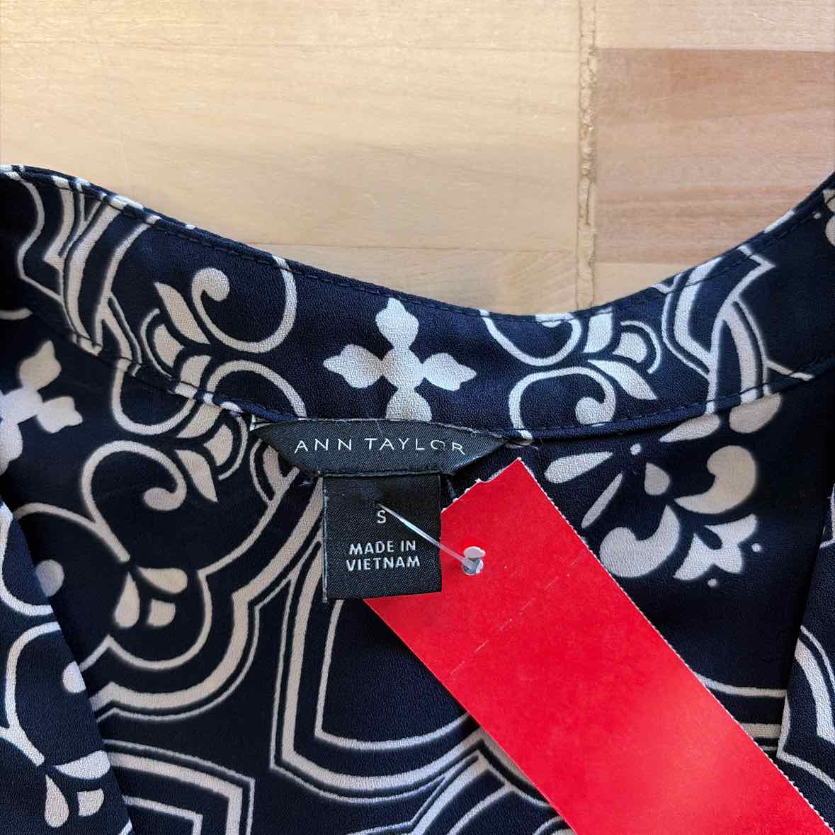 Ann Taylor Size S Navy Blouse