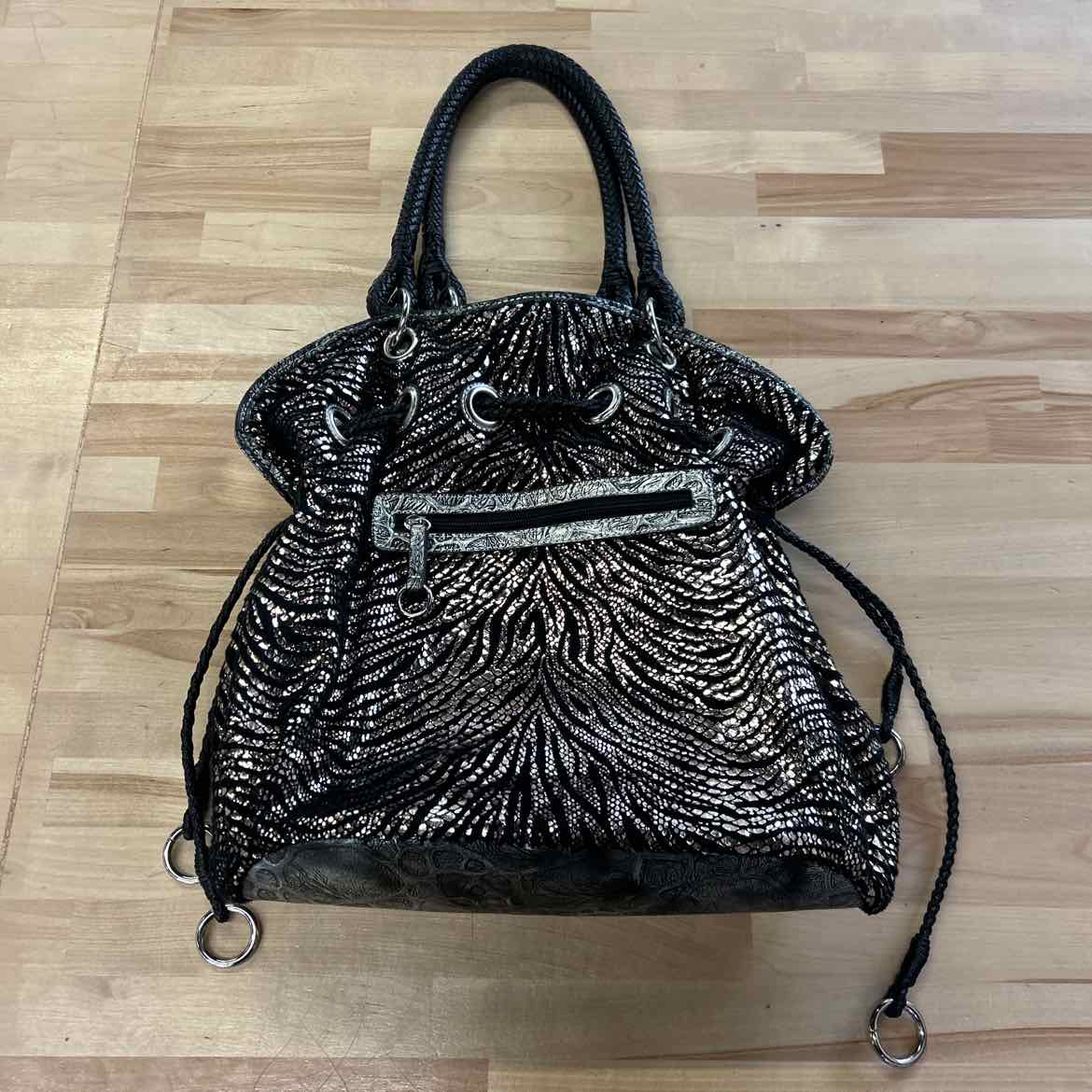 gg...ing Black/Silver Studs Preloved Handbag