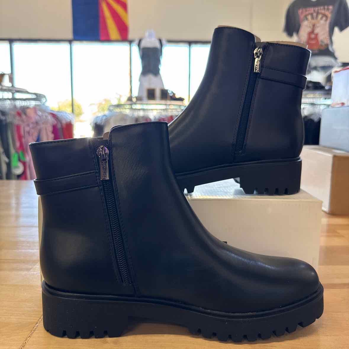 Calvin Klein Size 9 Black Boots