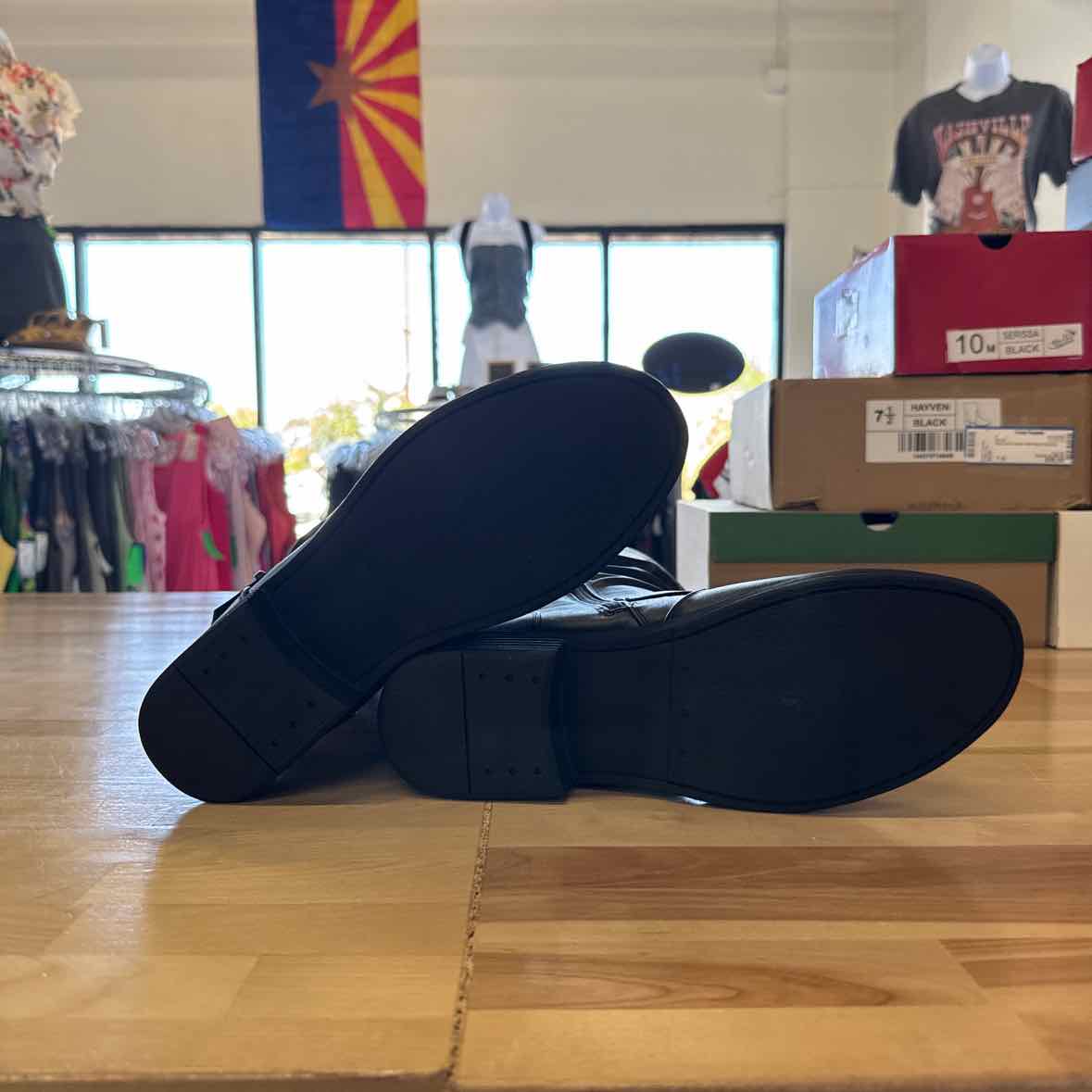 Journee Shoe Size 9 Black Boots