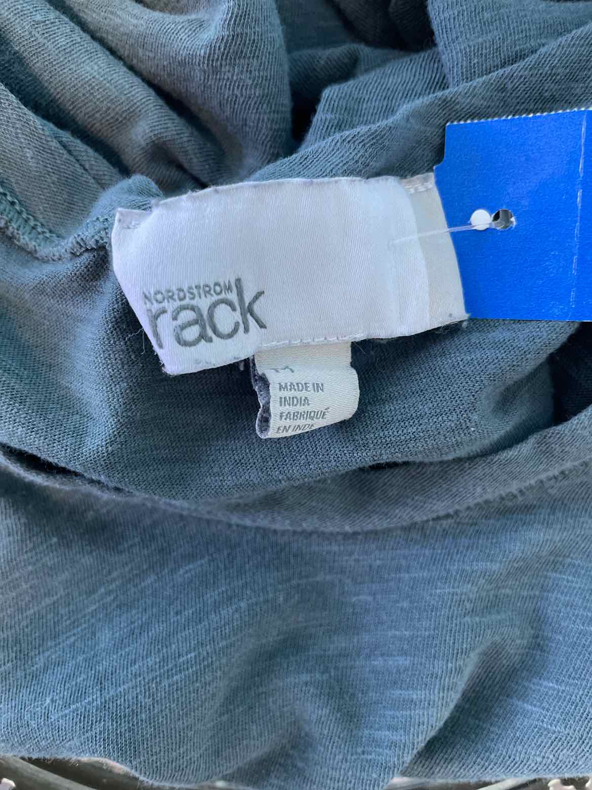 Nordstrom Rack Size M Green Shirt