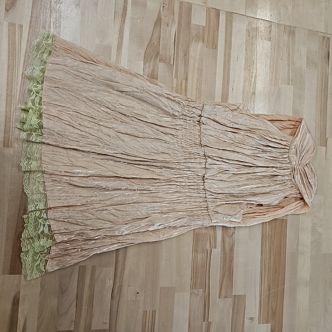 Nilika Size One Size Tan Sleeveless