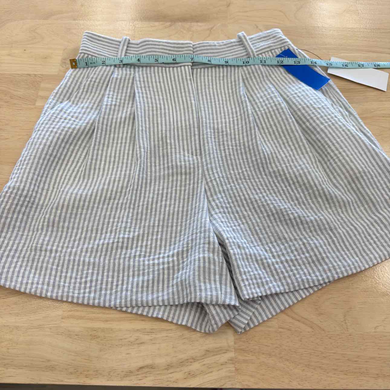 BCX Women Size 0 Gray New Shorts