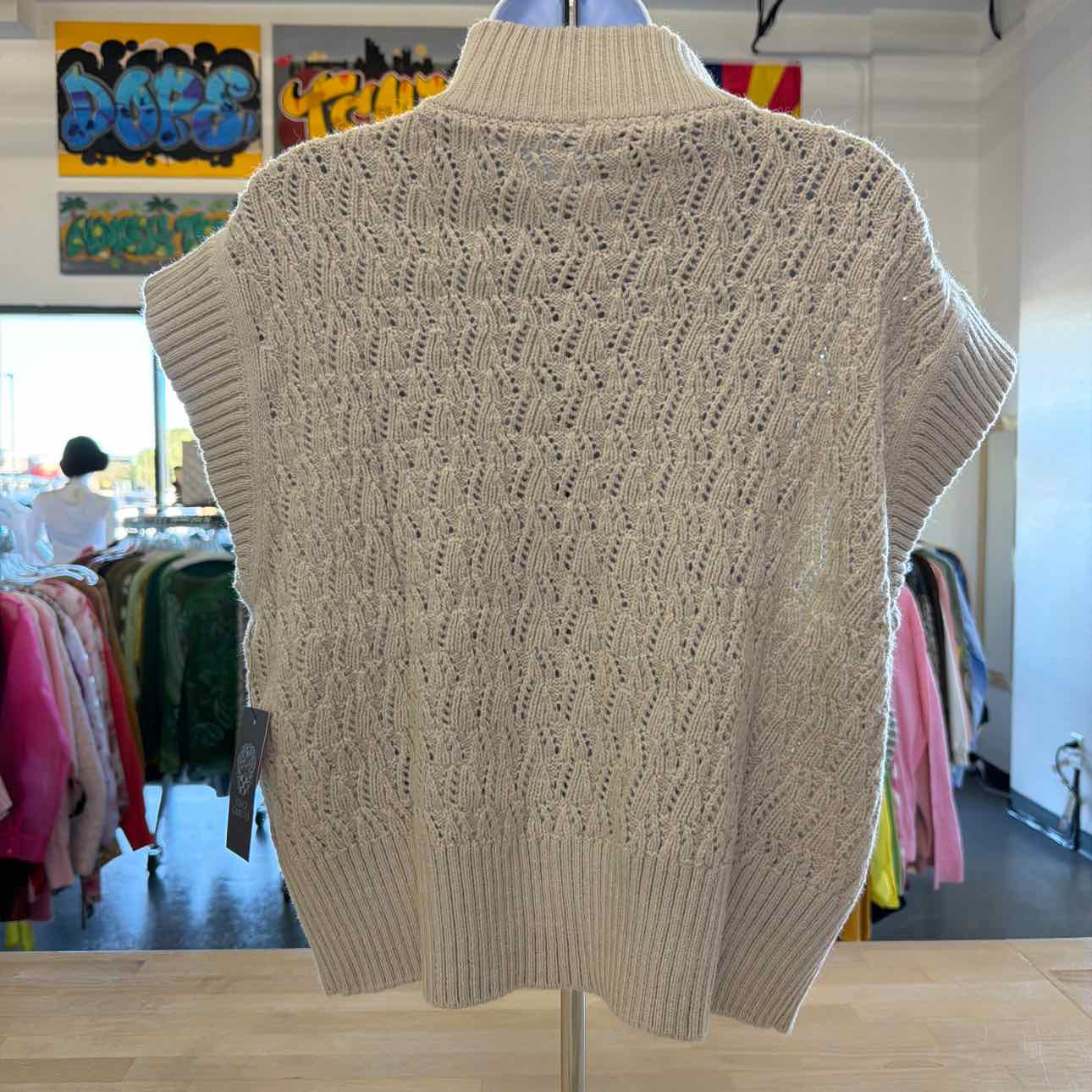 Vince Camuto Size M Tan Knit New Vest