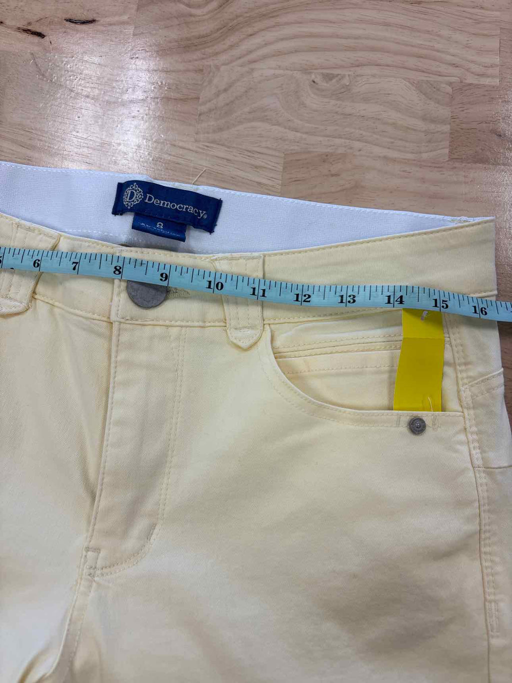 Democracy Size 8 Yellow Denim Jeans