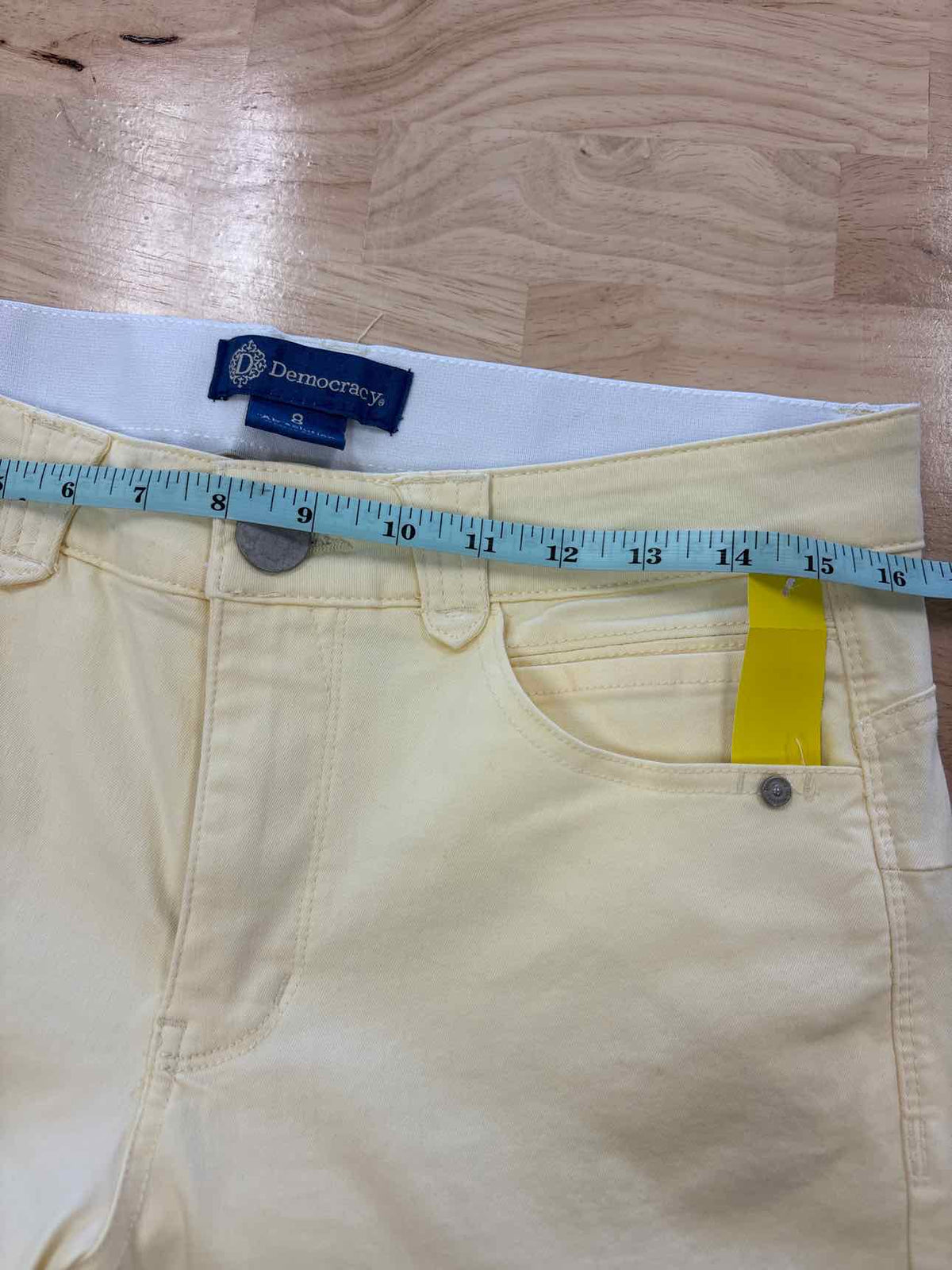 Democracy Size 8 Yellow Denim Jeans