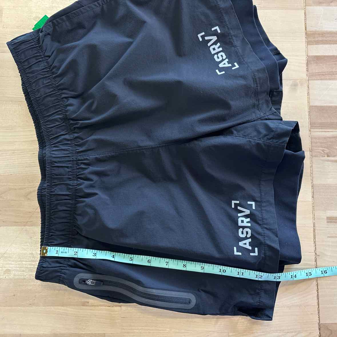 ASRV Size M Black MENS Athletic Shorts