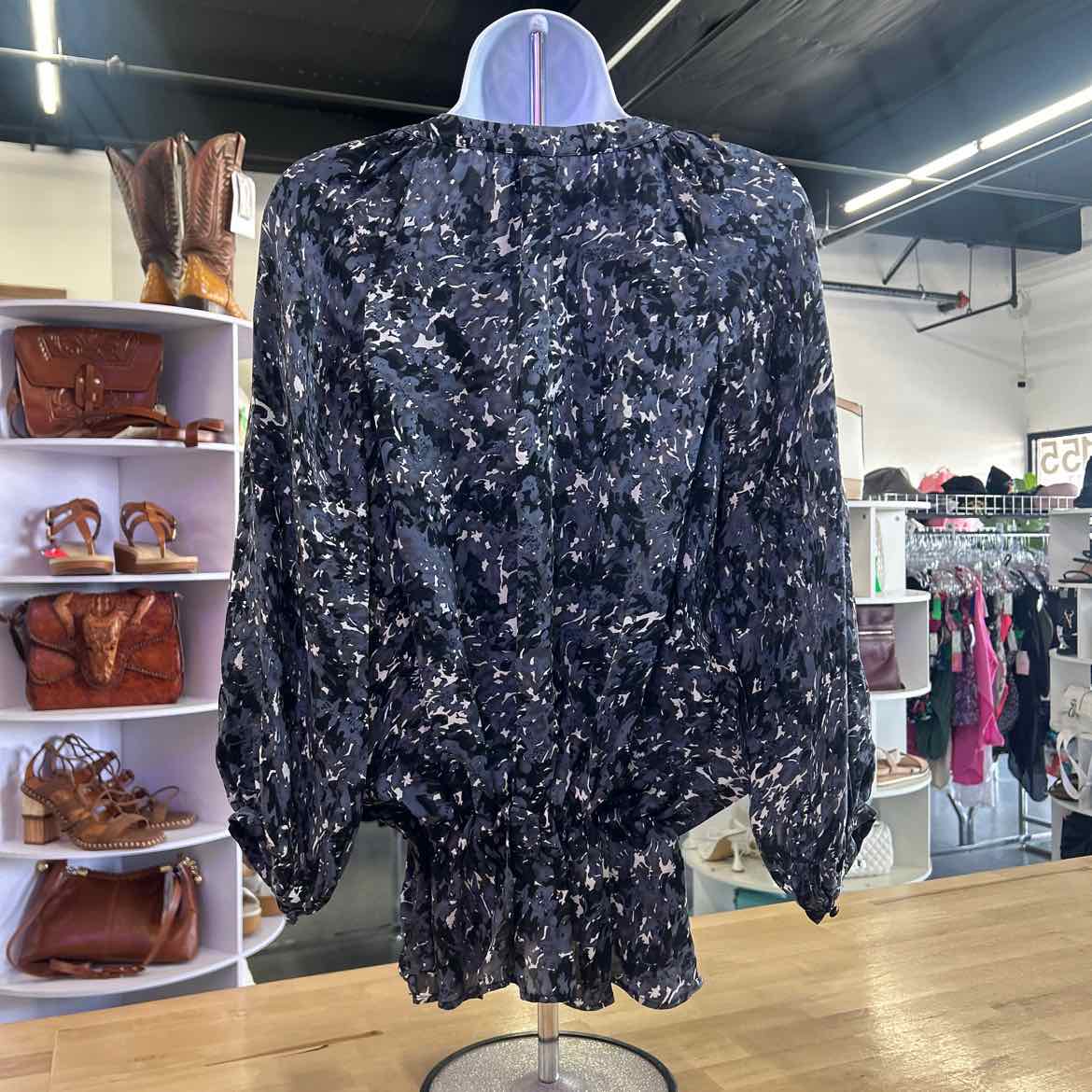 Joie Size XS Black Preloved Blouse LS