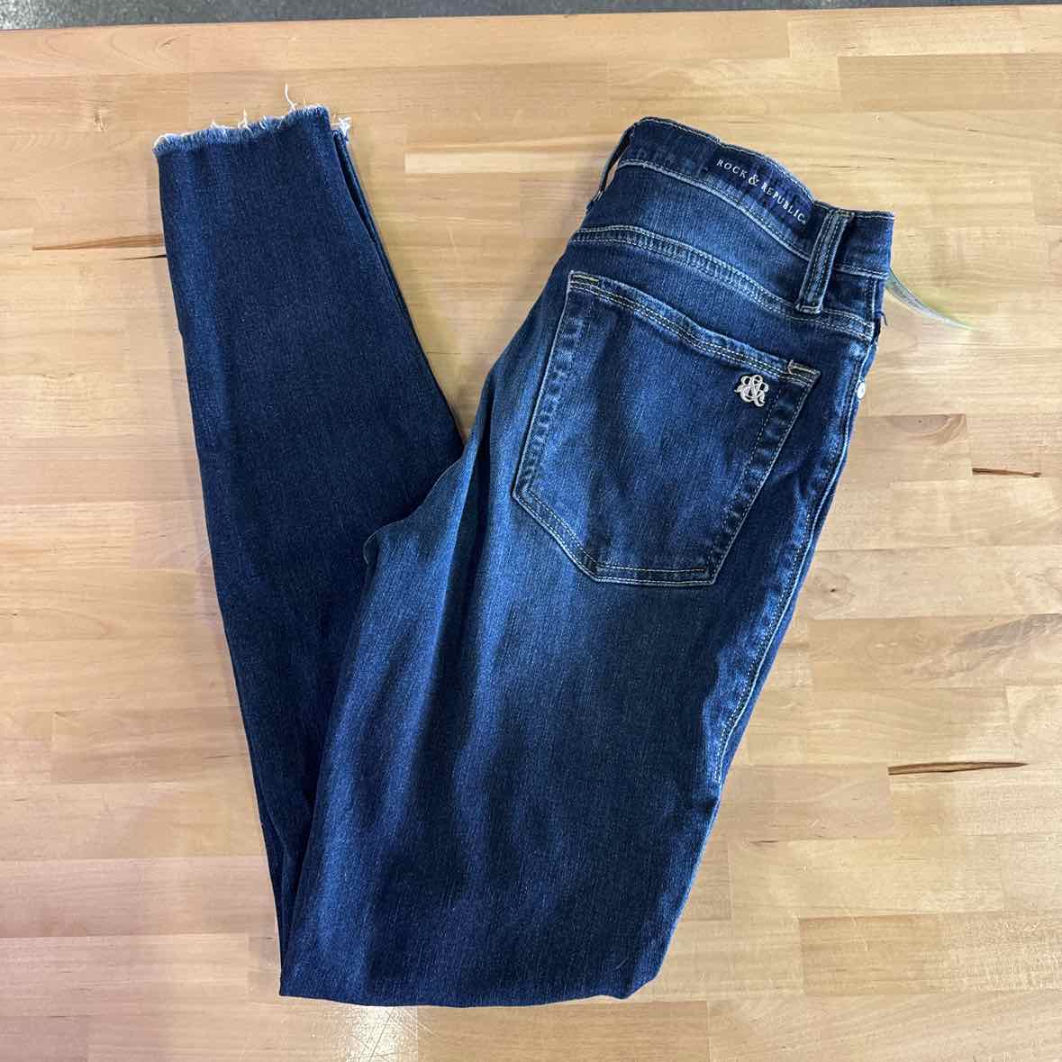 Rock & Republic Size 6 Blue Denim Preloved Jeans