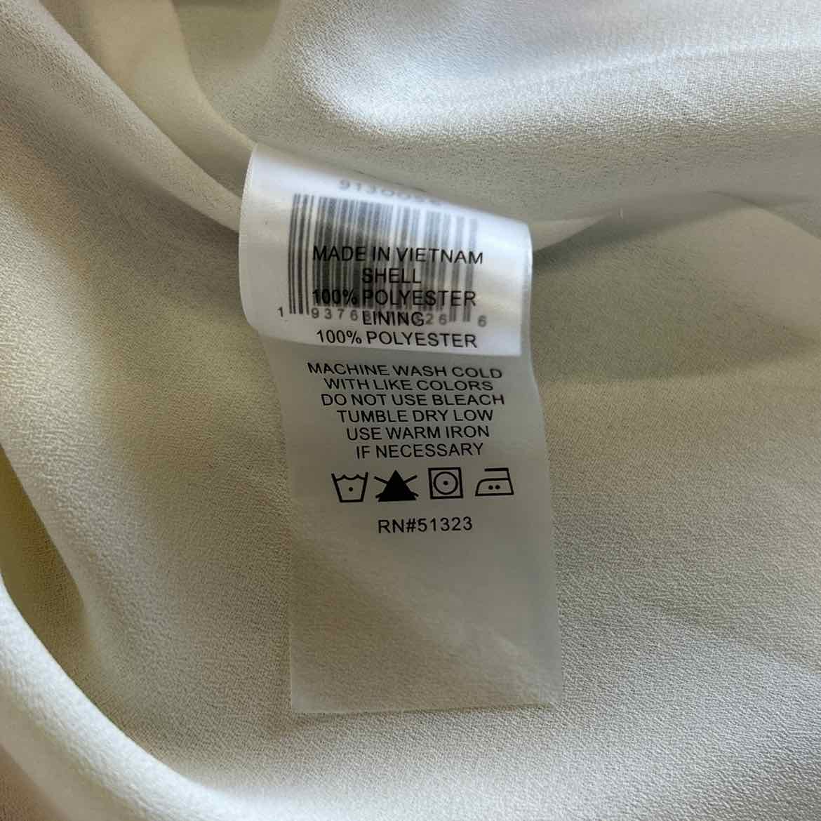 Vince Camuto Size M White Preloved Blouse LS