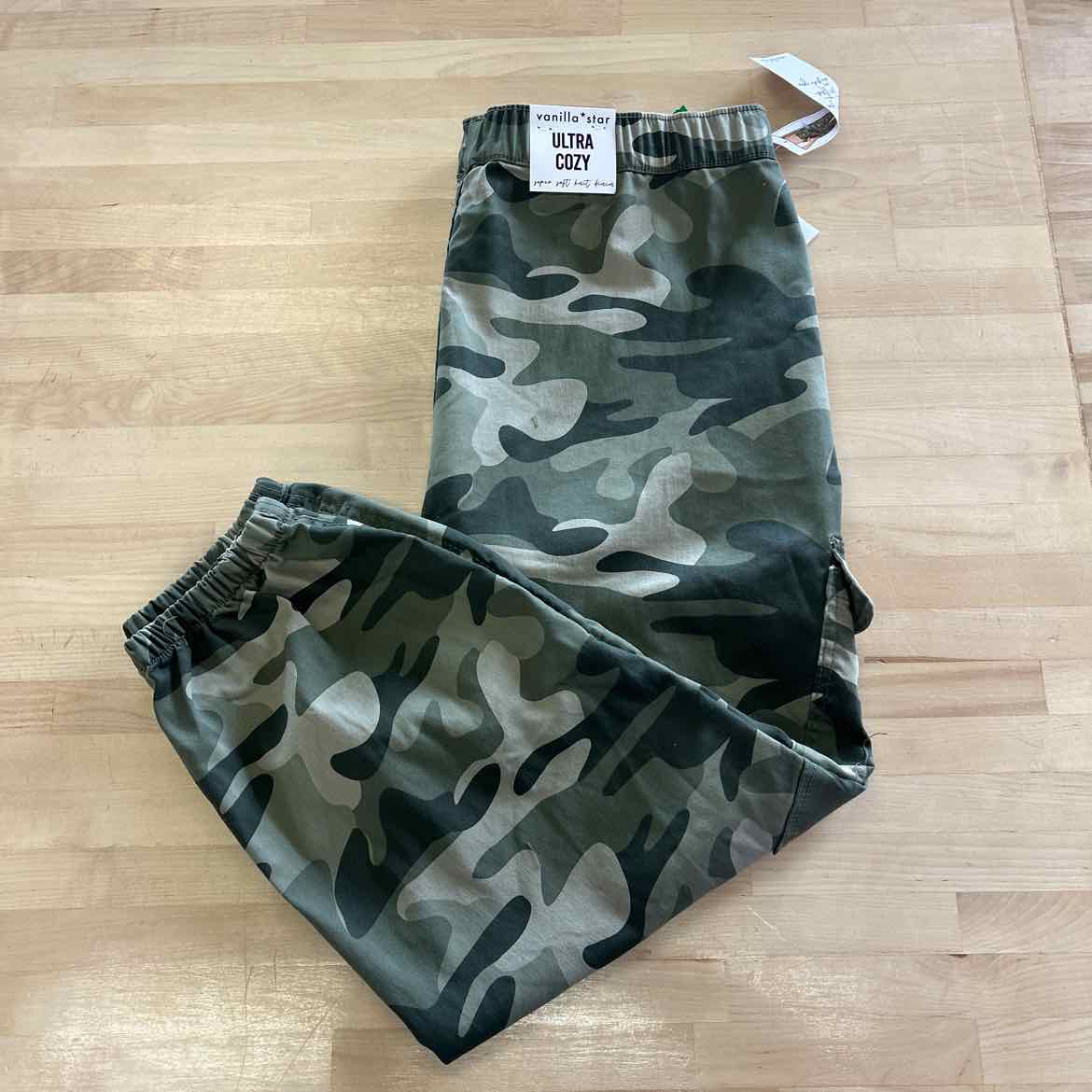 Vanilla Star Juniors' Camouflage Cargo Jogger Pants - Camo