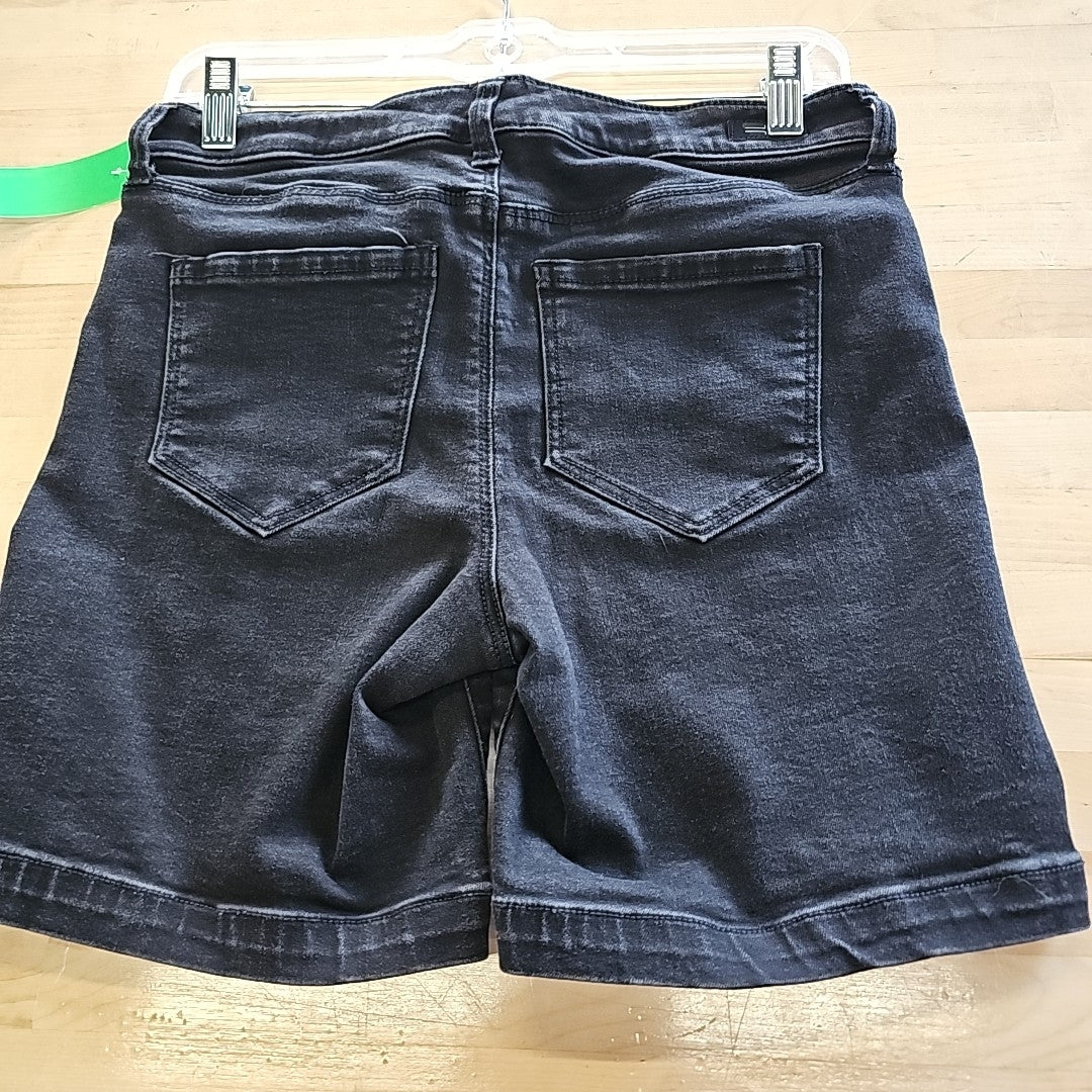 Liverpool Women Size 4 Black Denim Preloved Shorts