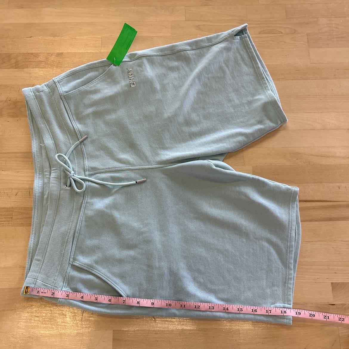 DKNY Women Size M Blue Preloved Shorts