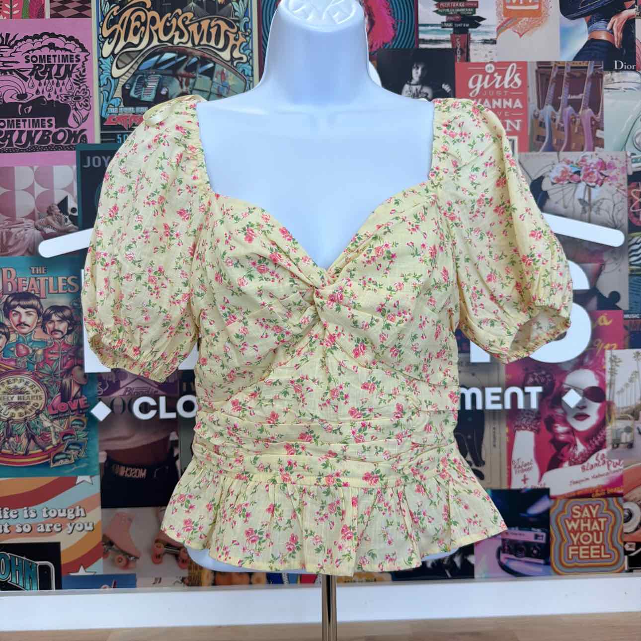 kingston grey Size M Printed Sweetheart-Neck Puff-Sleeve Top