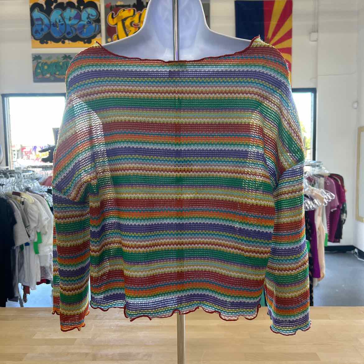 Green Cove Size M/L Rainbow Preloved T-Shirt LS