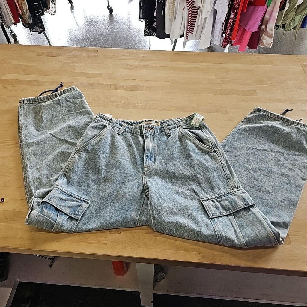 Levi's(r) Womens 94 Baggy Cargo Pants