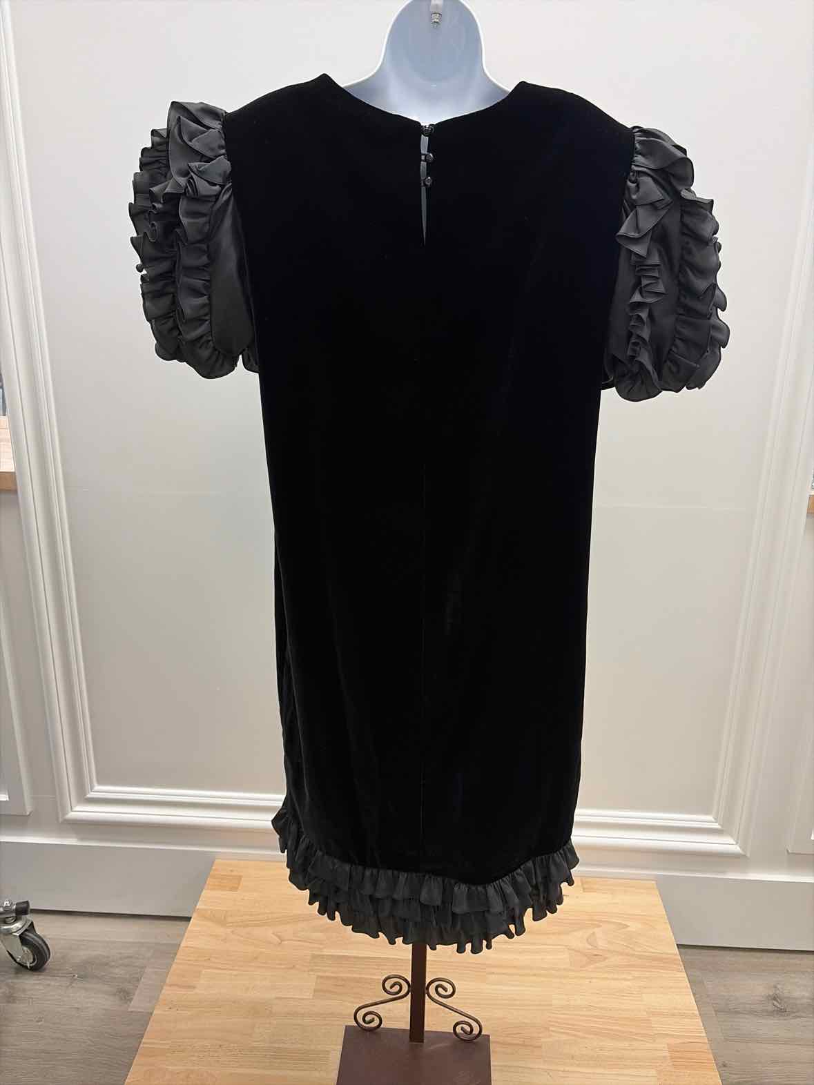 Maggie London Size 16 Black Vintage Dress
