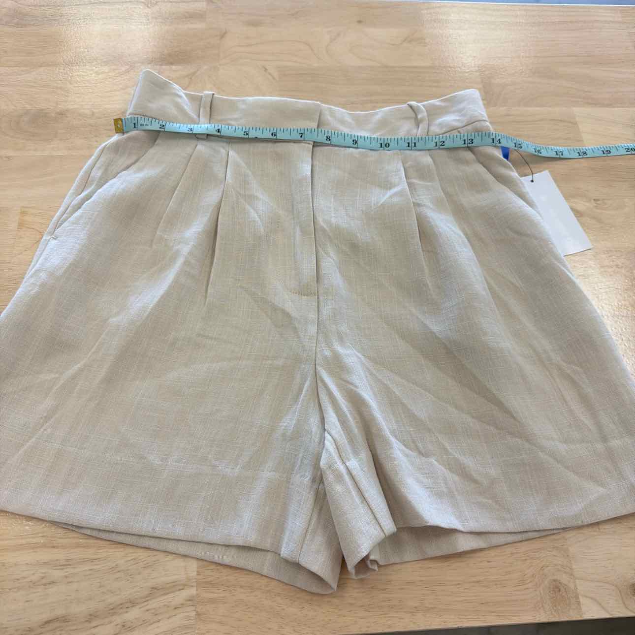 BCX Women Size 5 Tan New Shorts