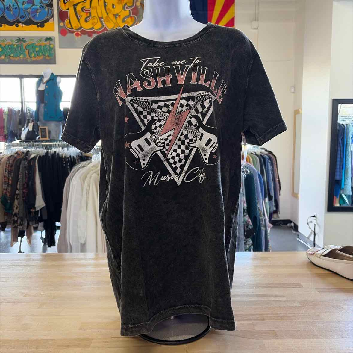 Bou Tee Que Size L Black New T-shirt