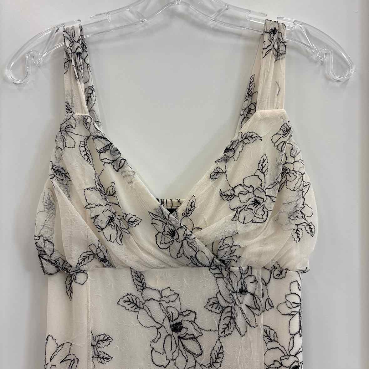 Bali Size 6 BLACK & WHITE Dress