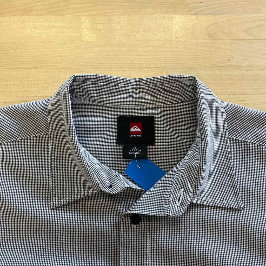 Quicksilver Size S Black White Preloved MENS Button Down Shirt