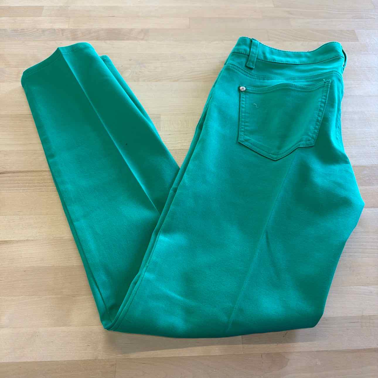 Celebrity pink Size 11 Green Preloved Jeans