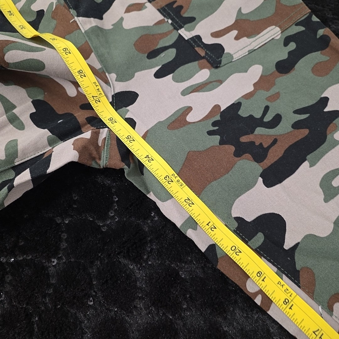 TINSELTOWN Size M Green Pants