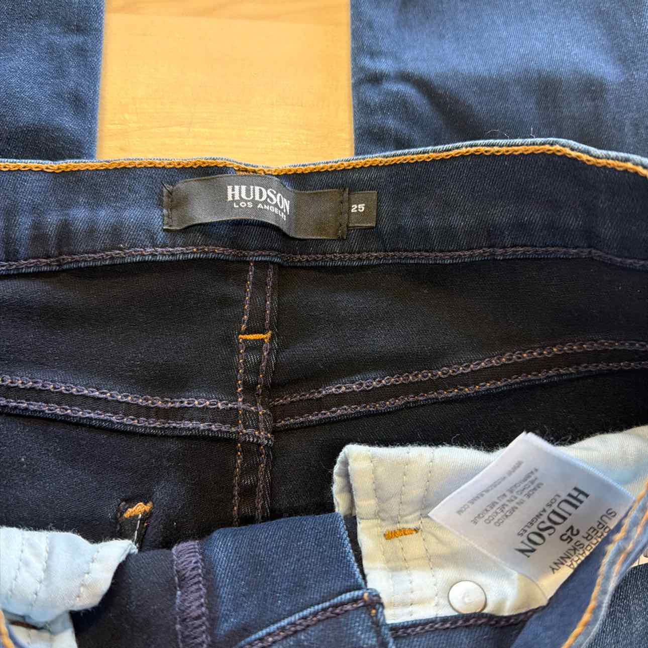 Hudson Size 25 Dark BLue Preloved Jeans