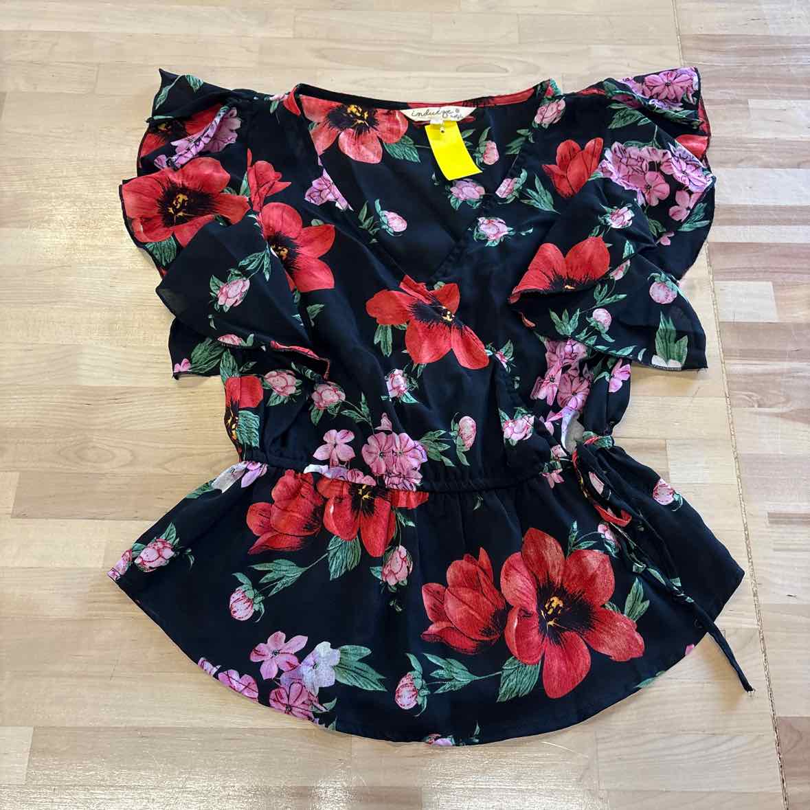 Indulge In Style Size S Black Blouse