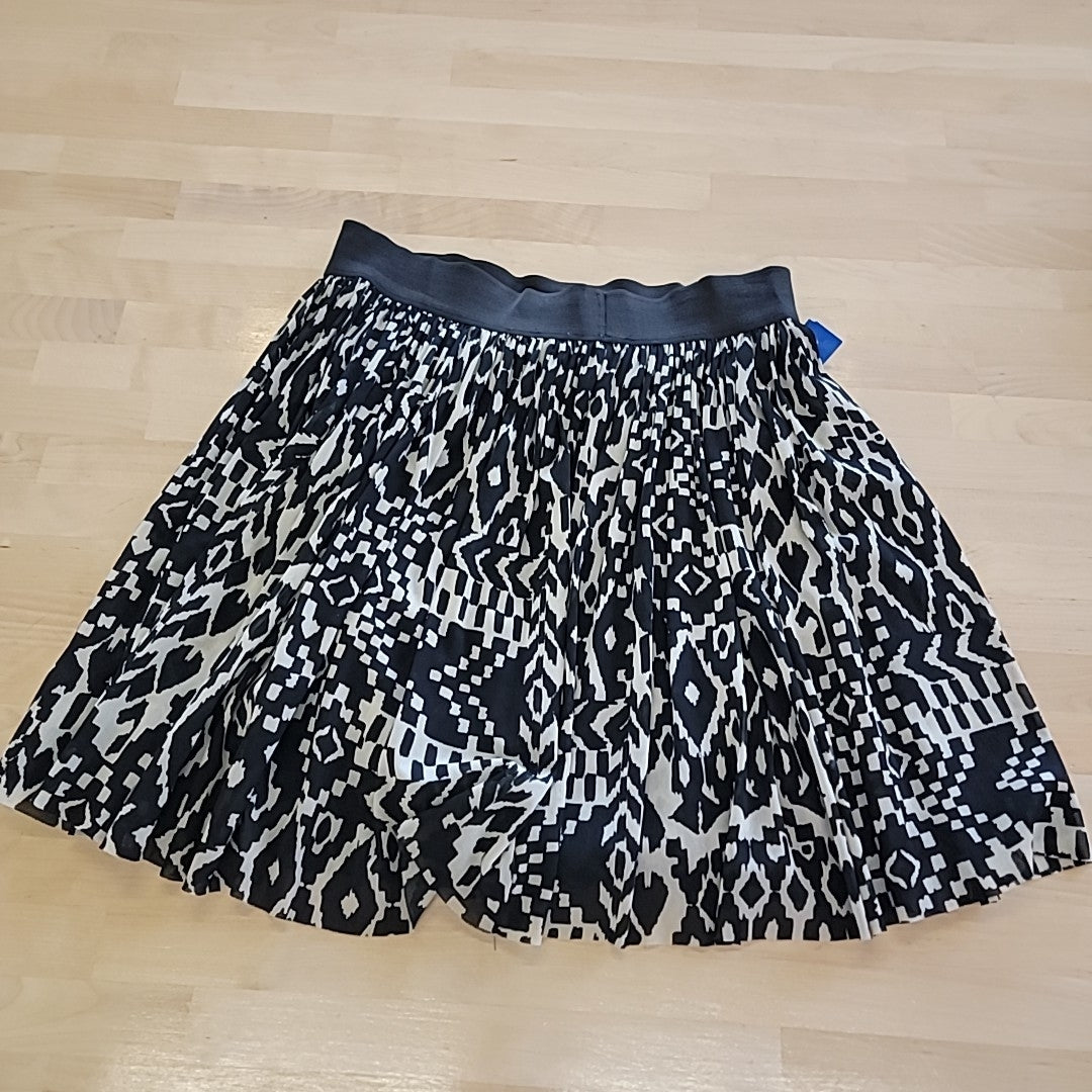 Vince Camuto Size S Black/White Skirt