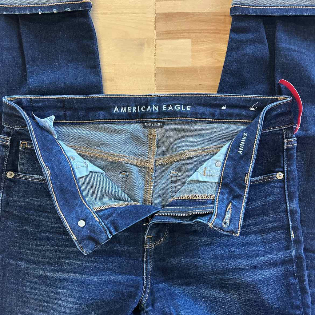 American Eagle Size 6 Denim Preloved Jeans