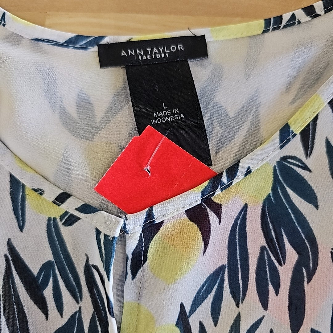 Ann Taylor Size L Green Blouse