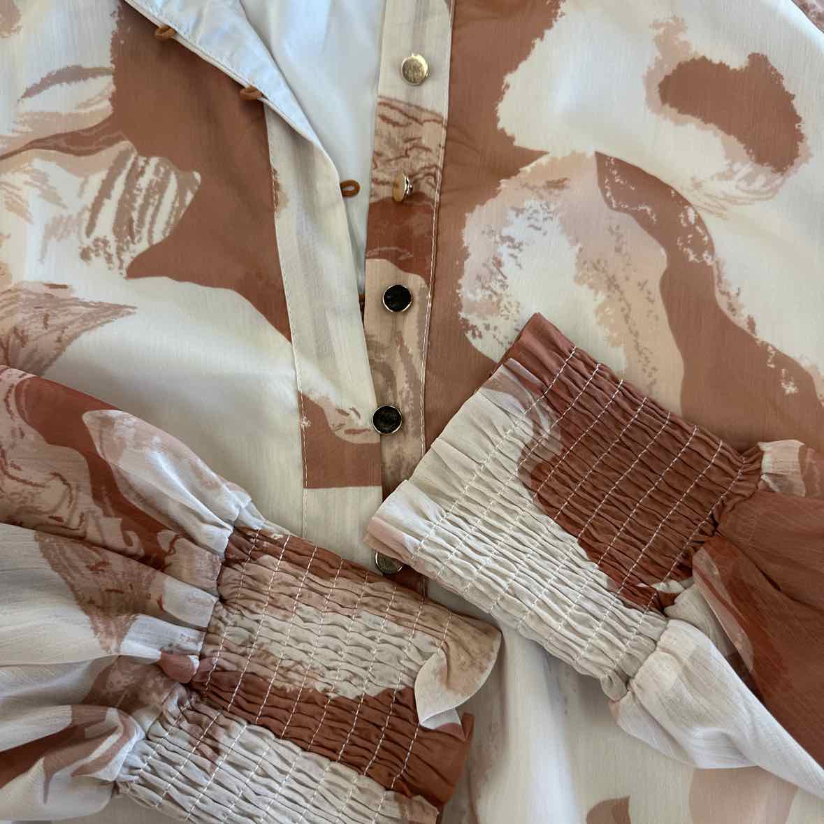 Zesica Size S White Button Down Shirt