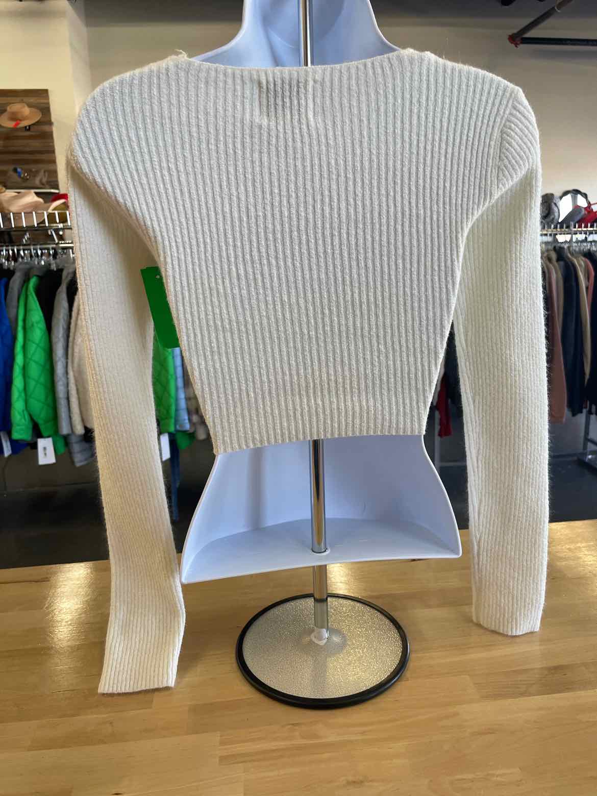 Skylar + Madison Size M White Knit Top