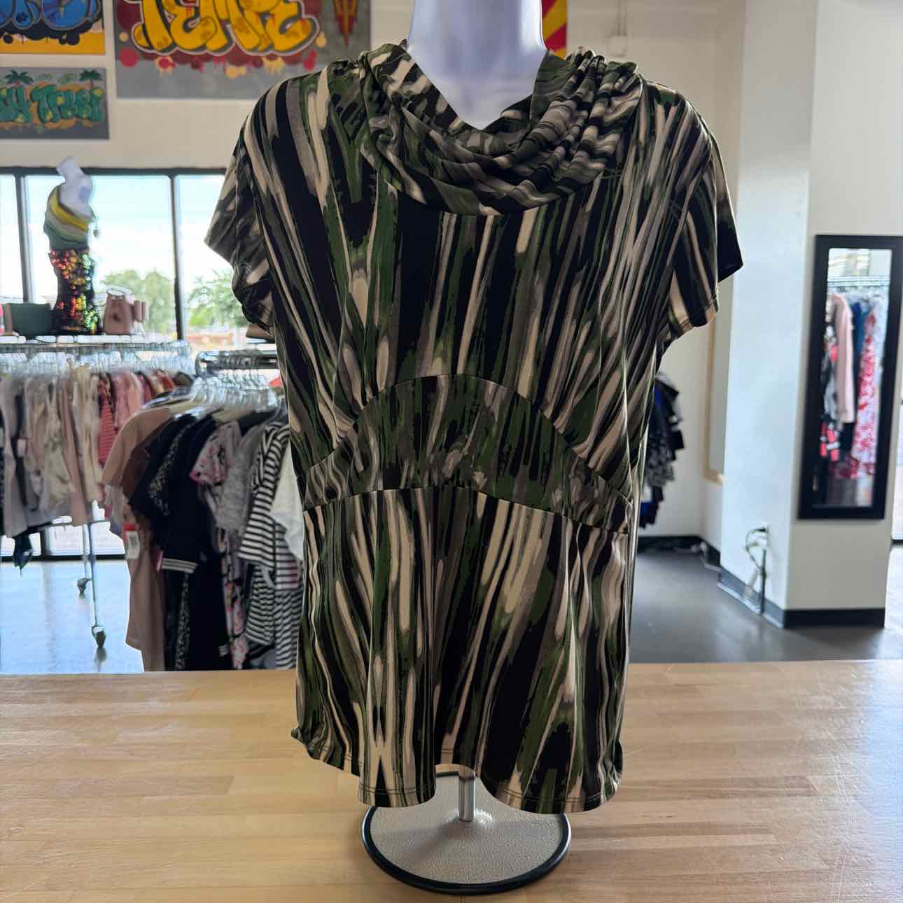 Antonio Melani Size M Green Preloved Blouse SS
