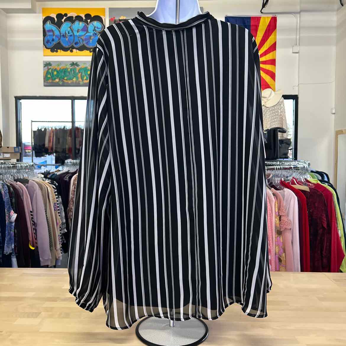 Lane Bryant Size 22 Black/White Preloved Blouse