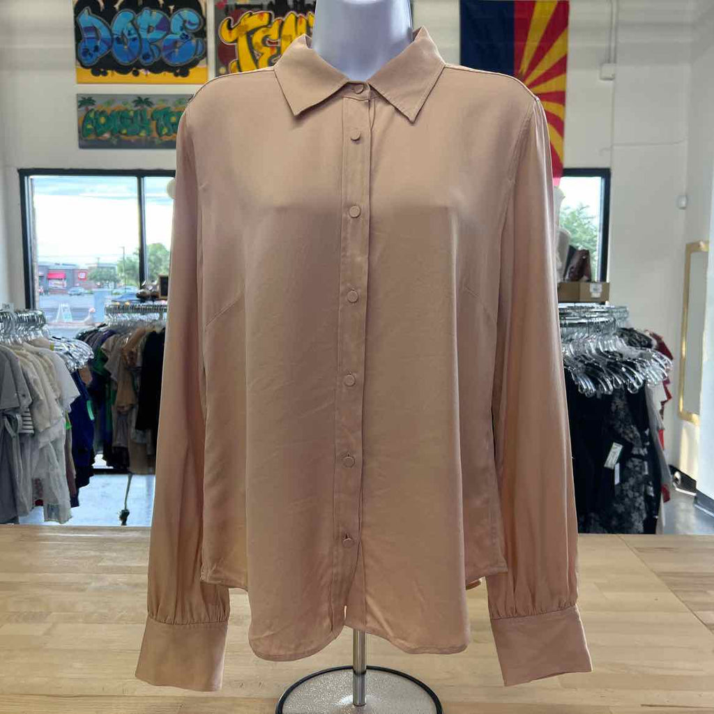 Frame Size L Pink Silk Preloved Button Down LS