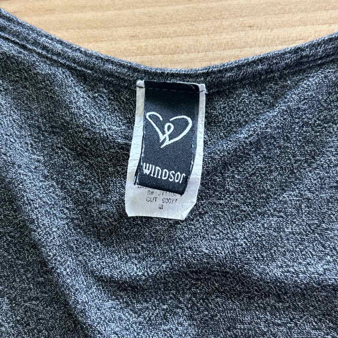 Windsor Size XS Gray Crop Top