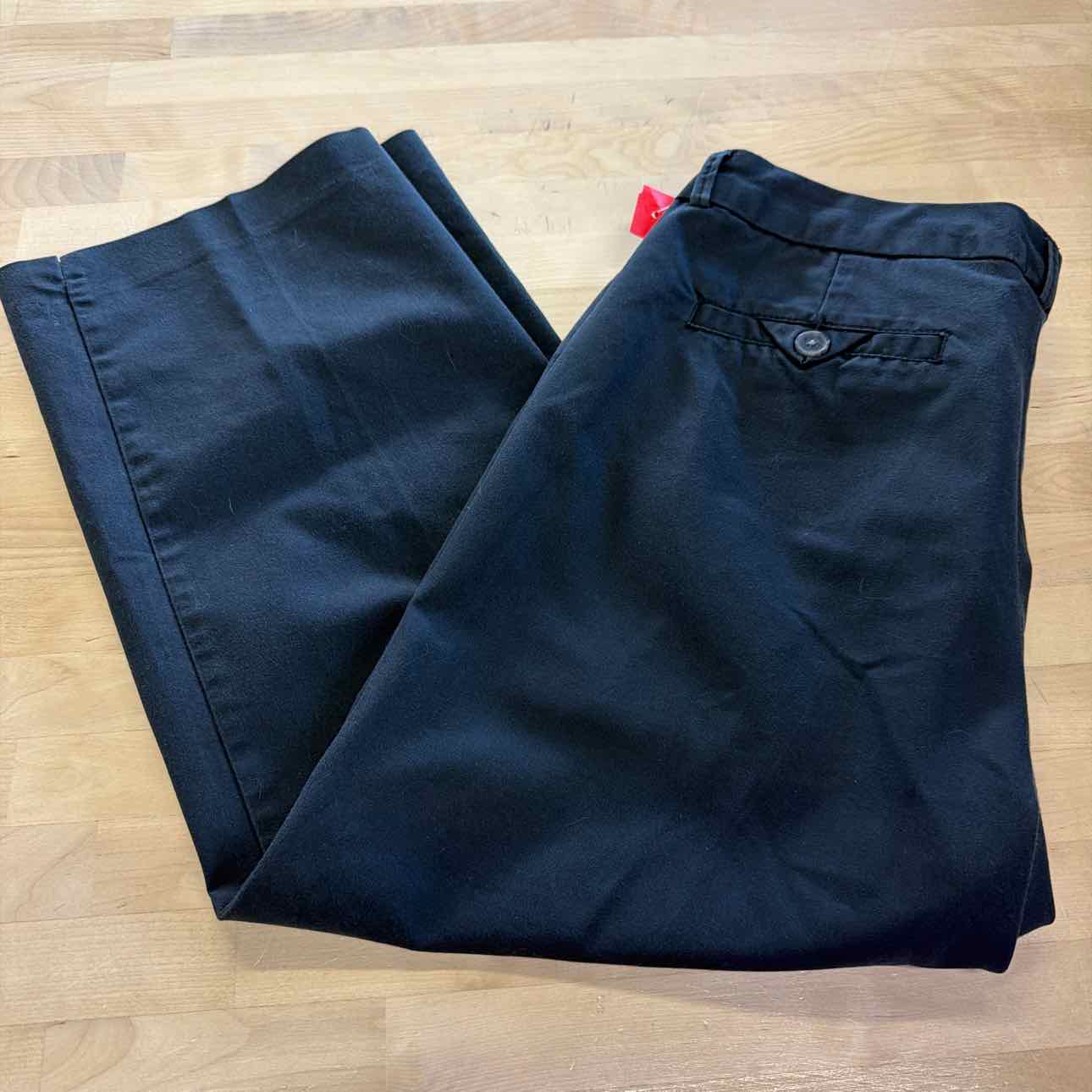 dockers Size 6 Black Preloved Pants